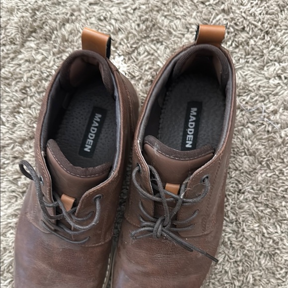 Men's Brown Leather Chukka Boots - Picture 3 of 6
